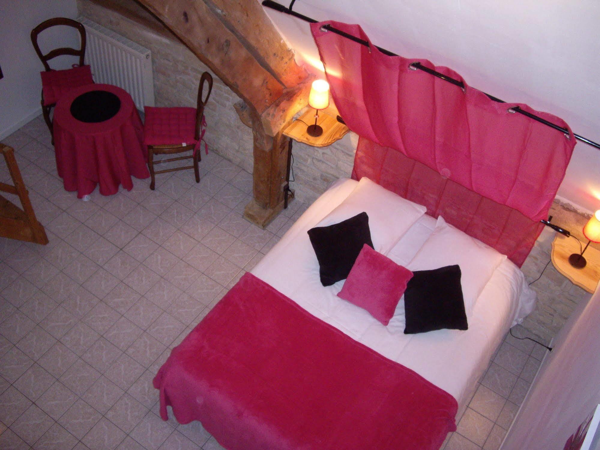 Auberge De La Luzerne Bernières-sur-Mer Εξωτερικό φωτογραφία